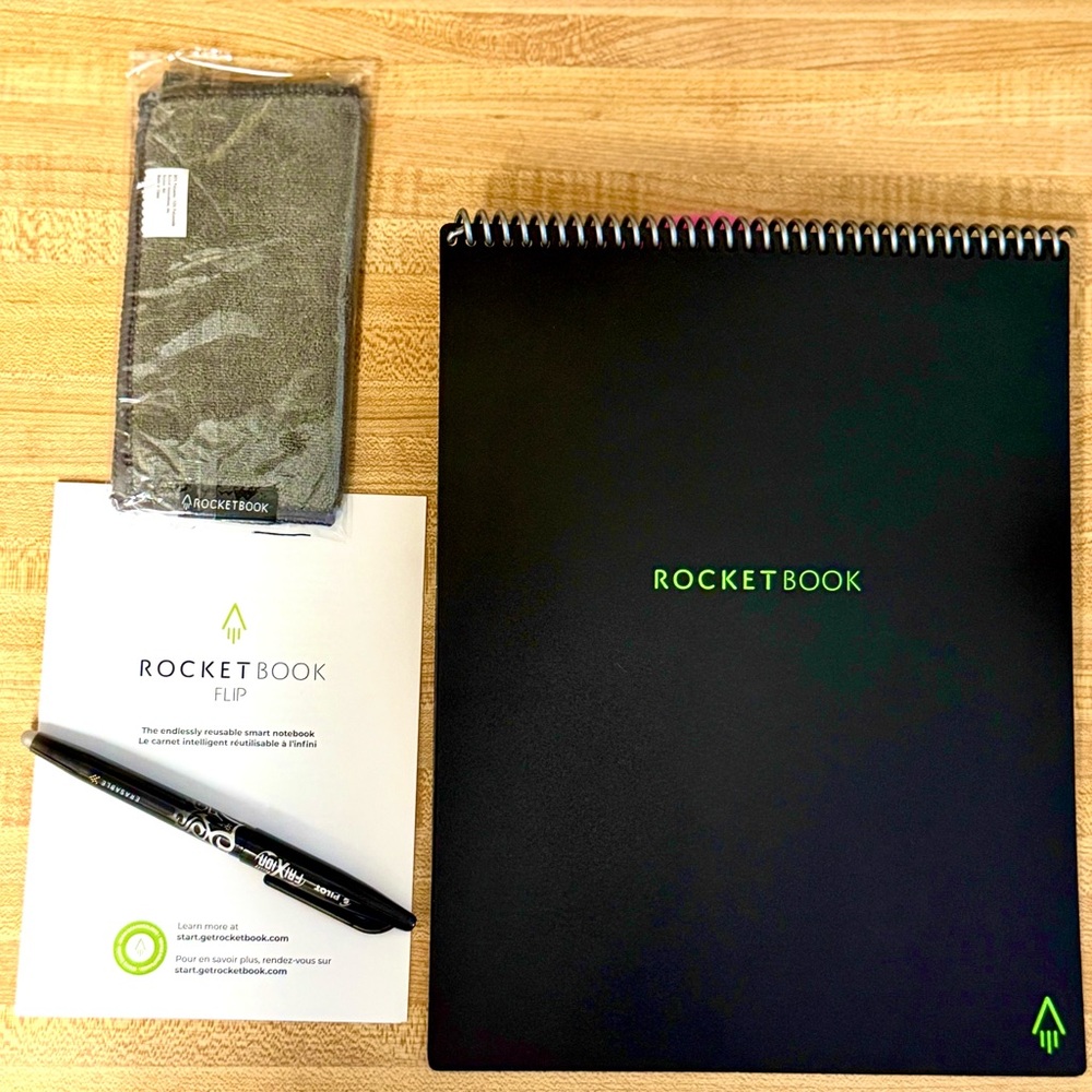🎁NEW ROCKETBOOK 8.5x11” + Pen/eraser + cleaning cloth.